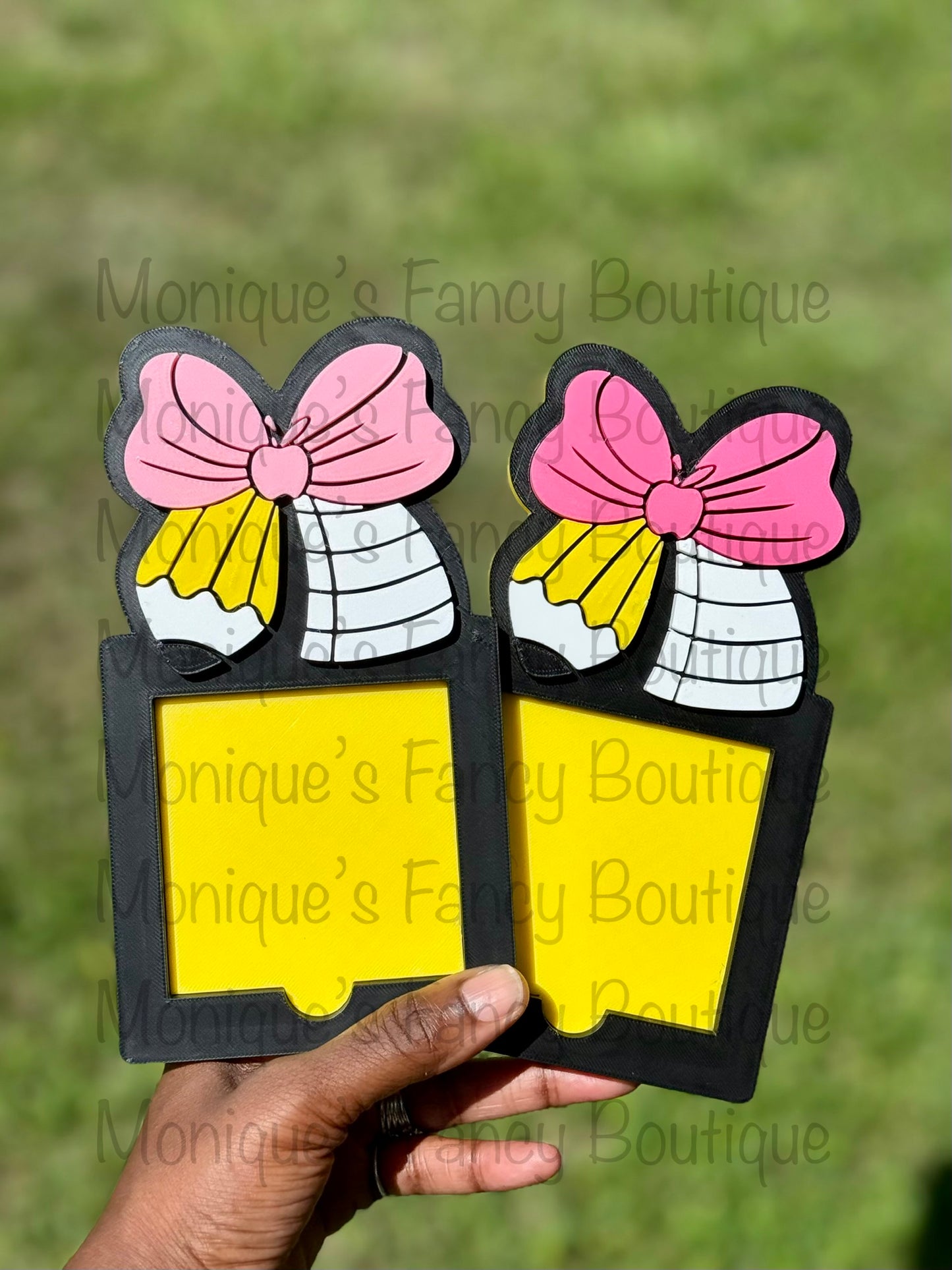 📒 Sticky Note Holder – $15